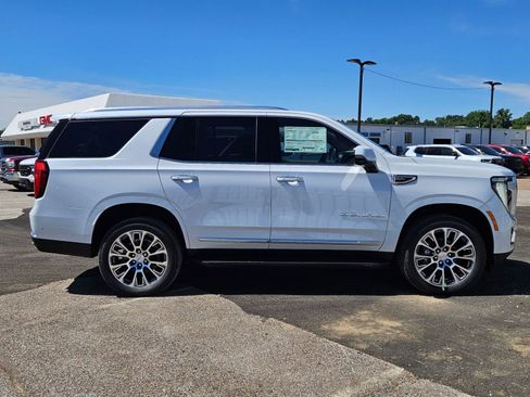 New 2026 GMC Yukon Denali AWD/4WD image 7