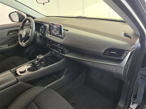 Used 2023 Nissan Rogue S image 16