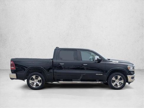 Used 2019 RAM 1500 Laramie AWD/4WD image 4