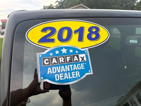 Used 2018 Jeep Wrangler Unlimited Sahara w/ Connectivity Group AWD/4WD image 6