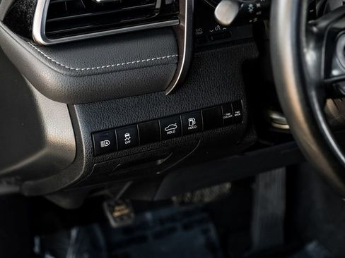 Used 2021 Toyota Camry SE image 22