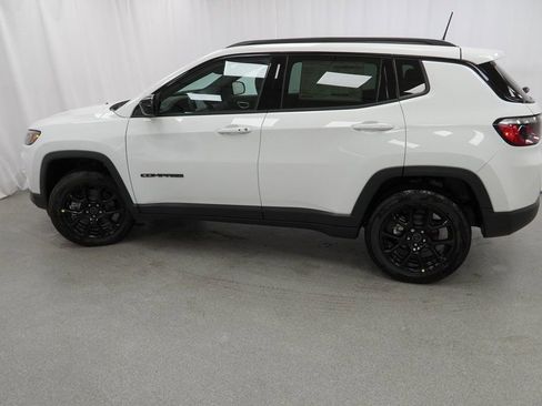 New 2026 Jeep Compass Latitude image 14