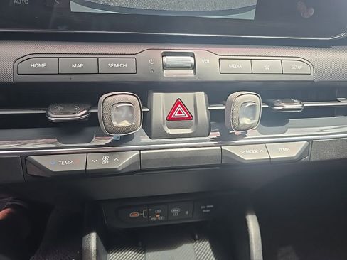 Certified 2025 Kia K4 EX image 19