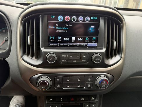 Used 2018 Chevrolet Colorado Z71 AWD/4WD image 9