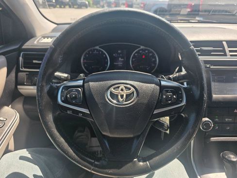 Used 2017 Toyota Camry SE FWD image 13