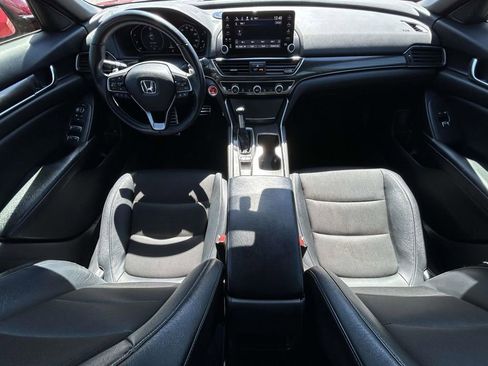 Used 2018 Honda Accord Sport image 12