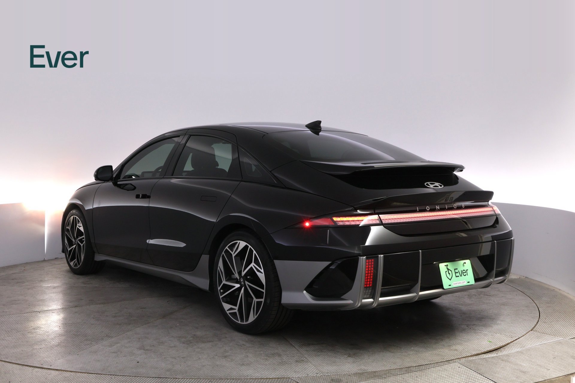 Used 2024 Hyundai Ioniq 6 Limited RWD image 17