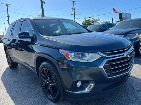 Used 2019 Chevrolet Traverse LT FWD image 4