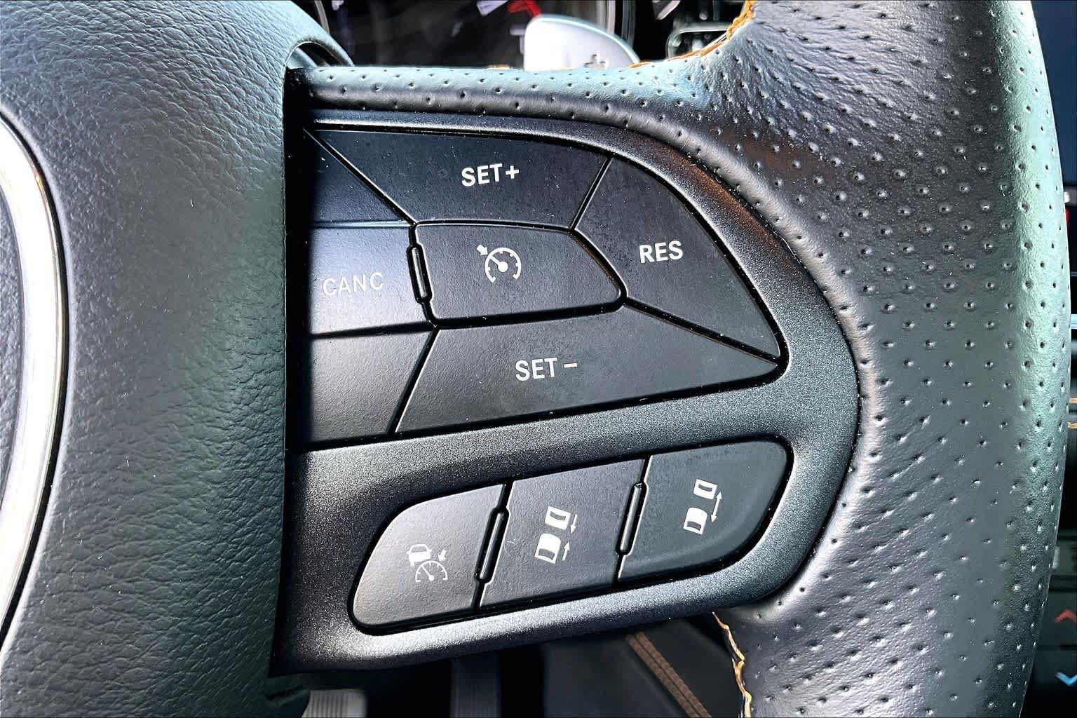 Used 2023 Dodge Durango R/T AWD/4WD image 25