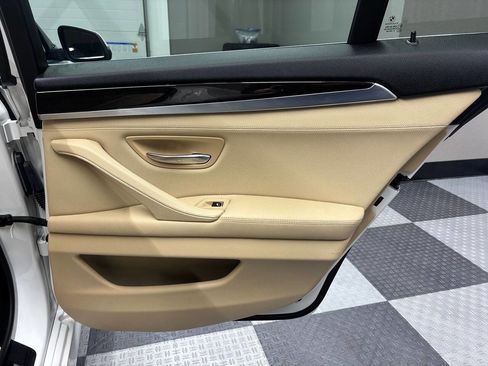 Used 2014 BMW 528i xDrive Sedan AWD/4WD image 25