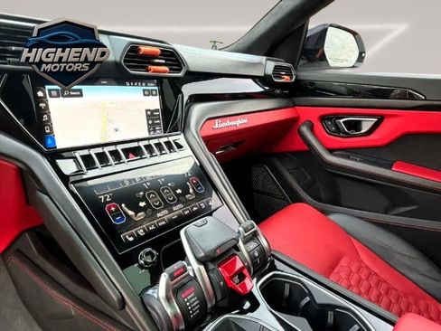 Used 2021 Lamborghini Urus AWD/4WD image 19