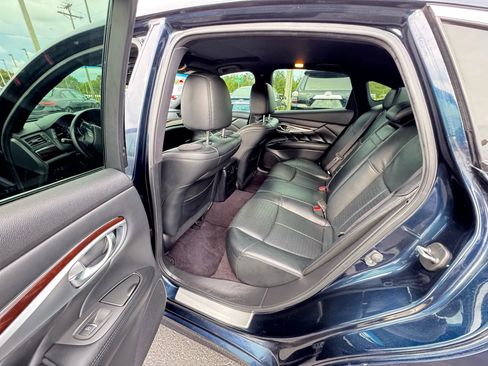 Used 2016 INFINITI Q70 3.7 w/ Sport Package image 37