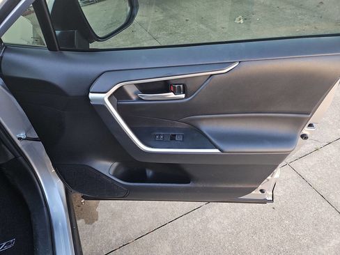 Used 2024 Toyota RAV4 XLE w/ Convenience Package image 26