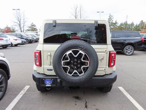 New 2025 Ford Bronco Outer Banks image 5