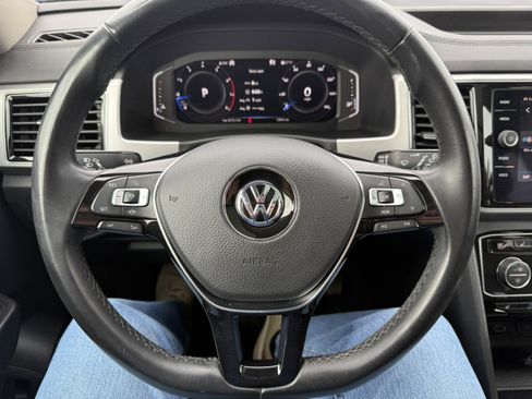 Used 2019 Volkswagen Atlas SEL Premium image 13