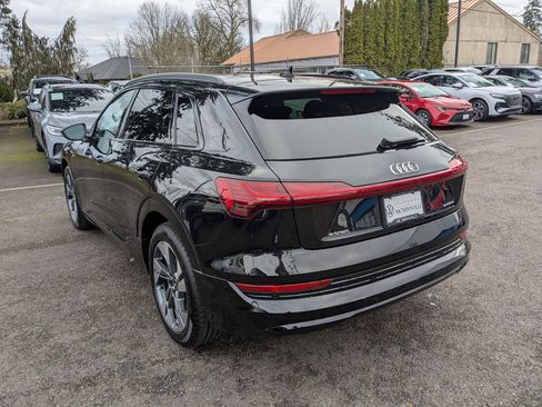 Used 2021 Audi e-tron Premium w/ Convenience Plus Package image 3