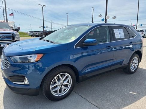 Used 2024 Ford Edge SEL w/ Convenience Package AWD/4WD image 3