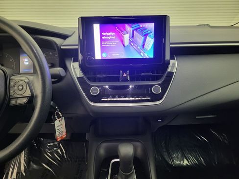 Used 2024 Toyota Corolla LE image 29
