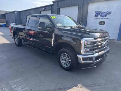 Used 2024 Ford F350 Lariat w/ Camper Package