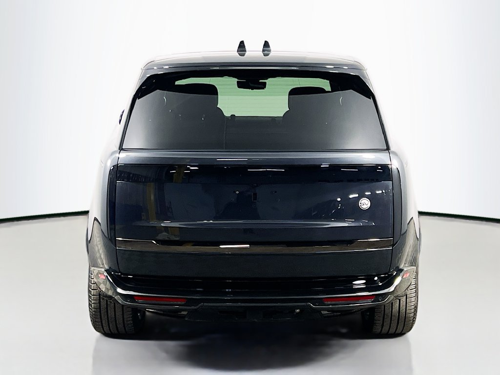 Used 2023 Land Rover Range Rover SV AWD/4WD image 6