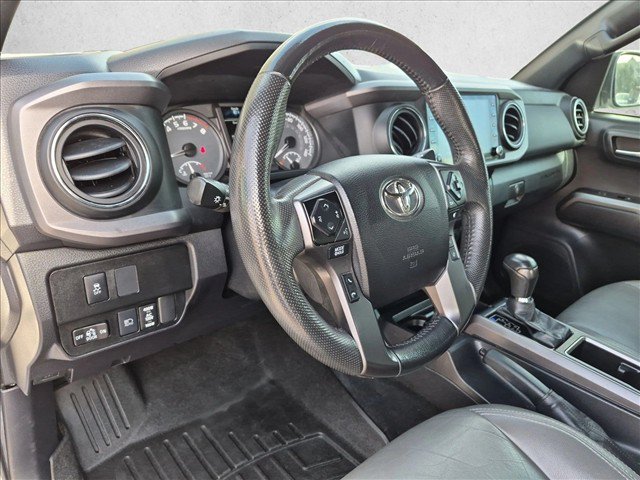 Used 2022 Toyota Tacoma TRD Off-Road w/ Technology Package AWD/4WD image 10