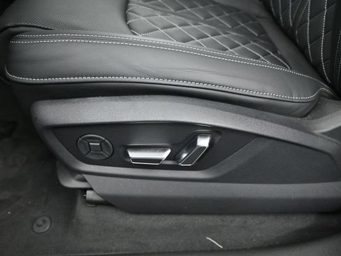 New 2026 Audi SQ8 Premium Plus AWD/4WD image 8