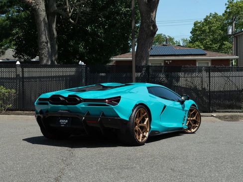 Used 2024 Lamborghini Revuelto AWD/4WD image 9