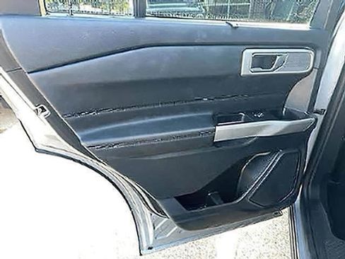 Used 2023 Ford Explorer Limited AWD/4WD image 13
