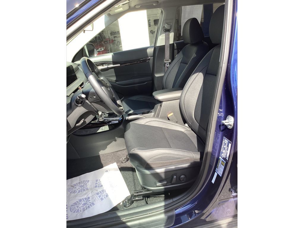 Used 2025 Kia Seltos EX w/ EX Sunroof Package AWD/4WD image 9