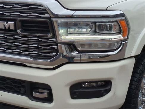 Used 2020 RAM 2500 Limited image 11