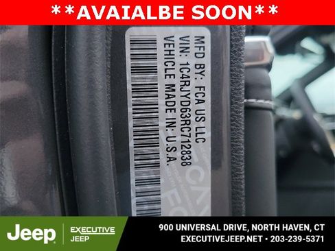 Used 2024 Jeep Grand Cherokee Overland w/ Luxury Tech Group IV image 19