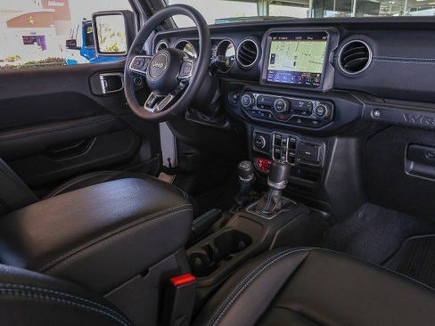 Used 2023 Jeep Wrangler Unlimited Rubicon 4xe AWD/4WD image 37