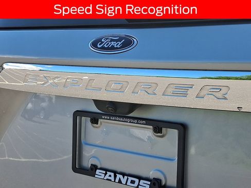 Certified 2023 Ford Explorer XLT w/ Equipment Group 202A AWD/4WD image 30