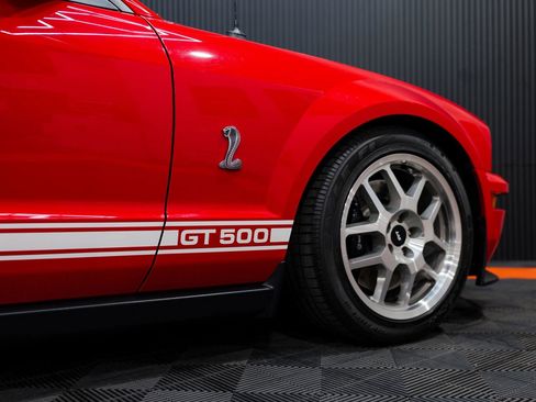 Used 2009 Ford Mustang Shelby GT500 RWD image 25