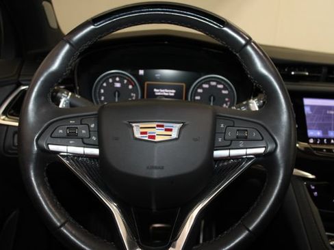 Used 2024 Cadillac XT6 Sport w/ Technology Package AWD/4WD image 23