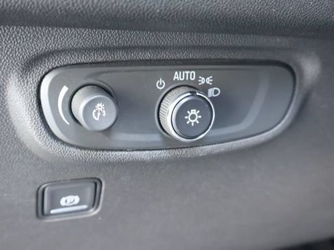 Used 2020 GMC Terrain SLE w/ Driver Convenience Package FWD image 23