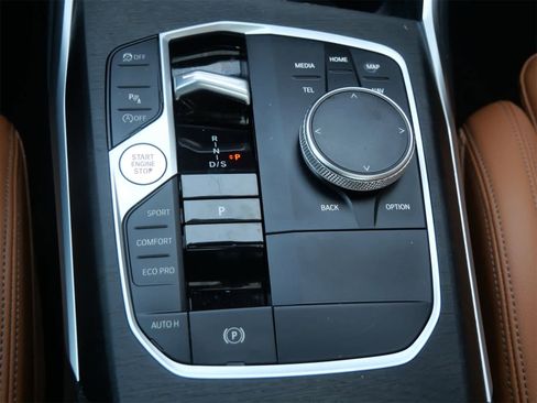 Used 2023 BMW 330i xDrive Sedan image 16