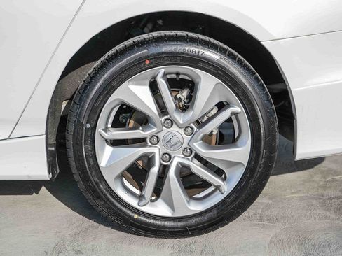 Used 2019 Honda Accord LX image 9