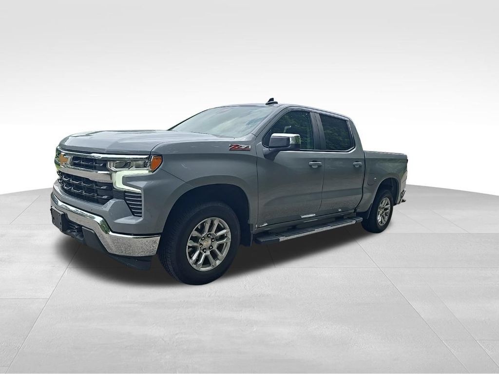 Used 2024 Chevrolet Silverado 1500 LT w/ Z71 Off-Road Package AWD/4WD image 6