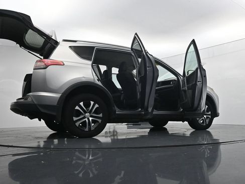 Used 2016 Toyota RAV4 LE AWD/4WD image 44