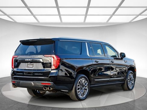 Used 2024 GMC Yukon XL Denali Ultimate image 4