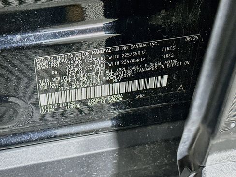 Used 2025 Toyota RAV4 XLE FWD image 12