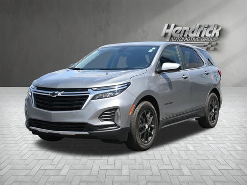 Used 2024 Chevrolet Equinox LT FWD image 8