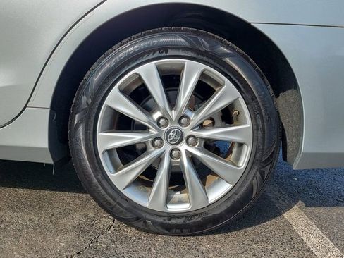 Used 2017 Toyota Camry XLE w/ Moonroof Package image 3