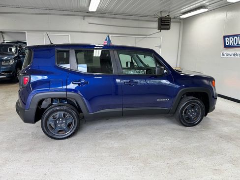 Used 2019 Jeep Renegade Sport AWD/4WD image 9