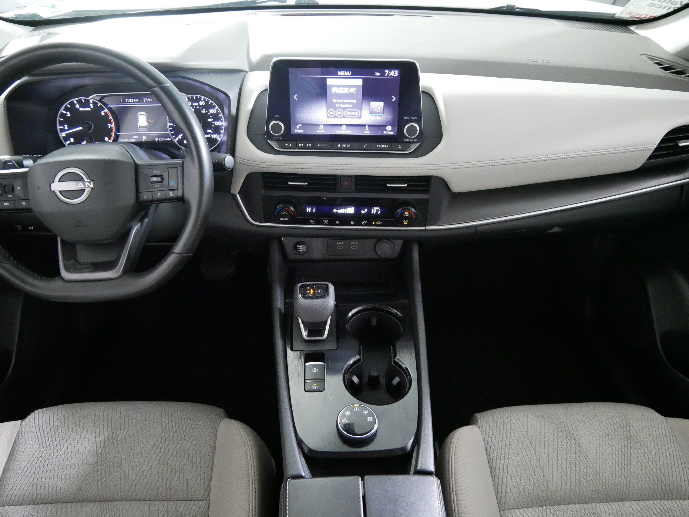 Used 2025 Nissan Rogue SV AWD/4WD image 10