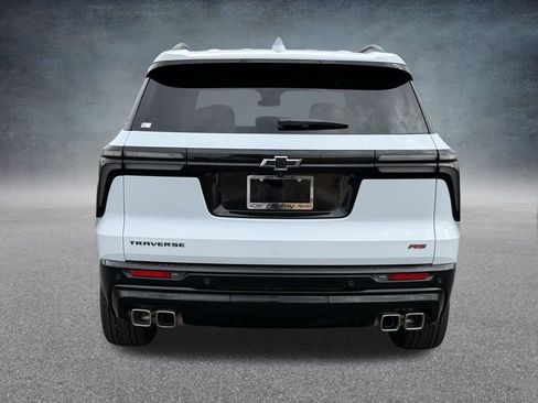 New 2026 Chevrolet Traverse RS w/ LPO, Floor Liner Package image 4