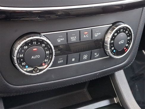 Used 2018 Mercedes-Benz GLE 550e 4MATIC image 17