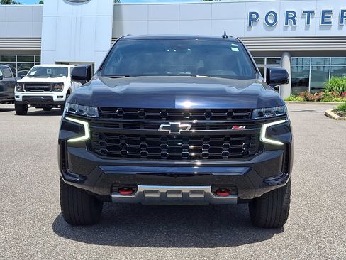 Used 2023 Chevrolet Tahoe Z71 w/ Luxury Package AWD/4WD image 3