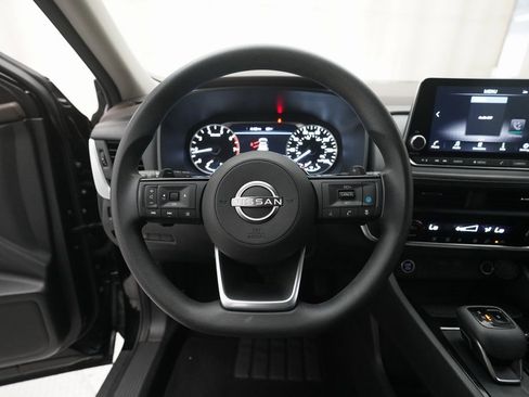 Certified 2023 Nissan Rogue SV image 4